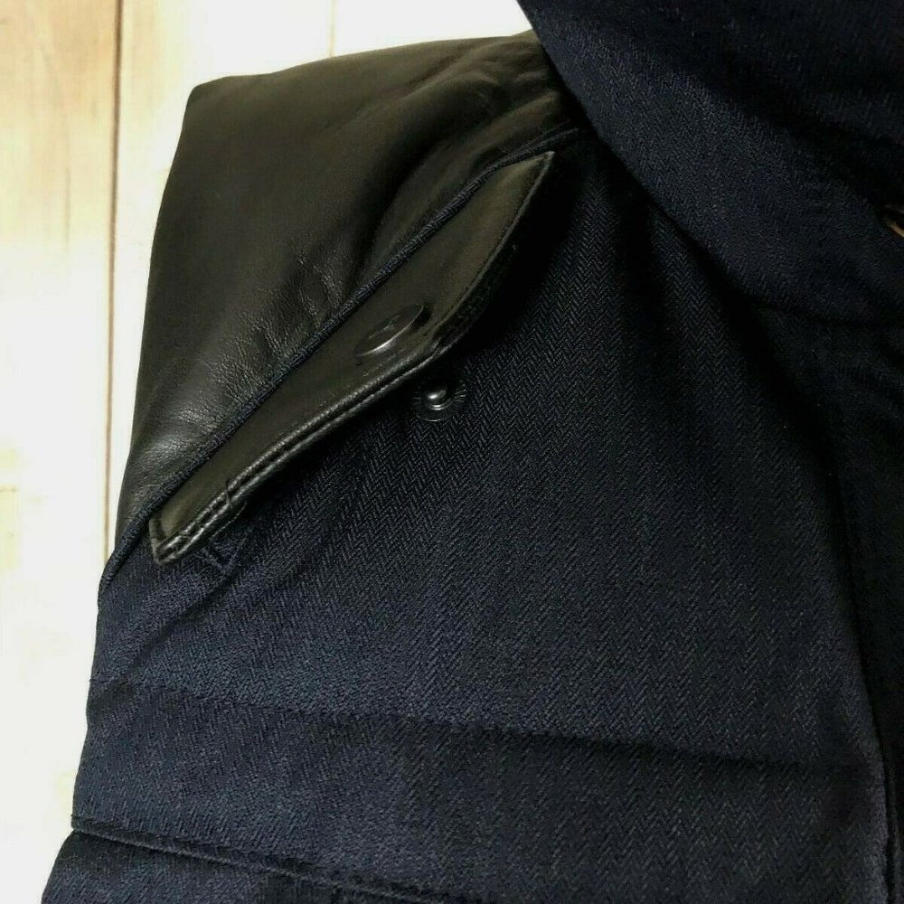 Womens Authentic NOBIS Mid-Weight Down Vest - Picture 4 of 6